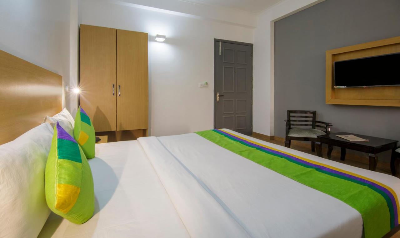 Treebo Noida Express Hotel Exterior photo
