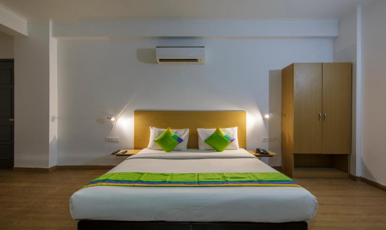 Treebo Noida Express Hotel Exterior photo